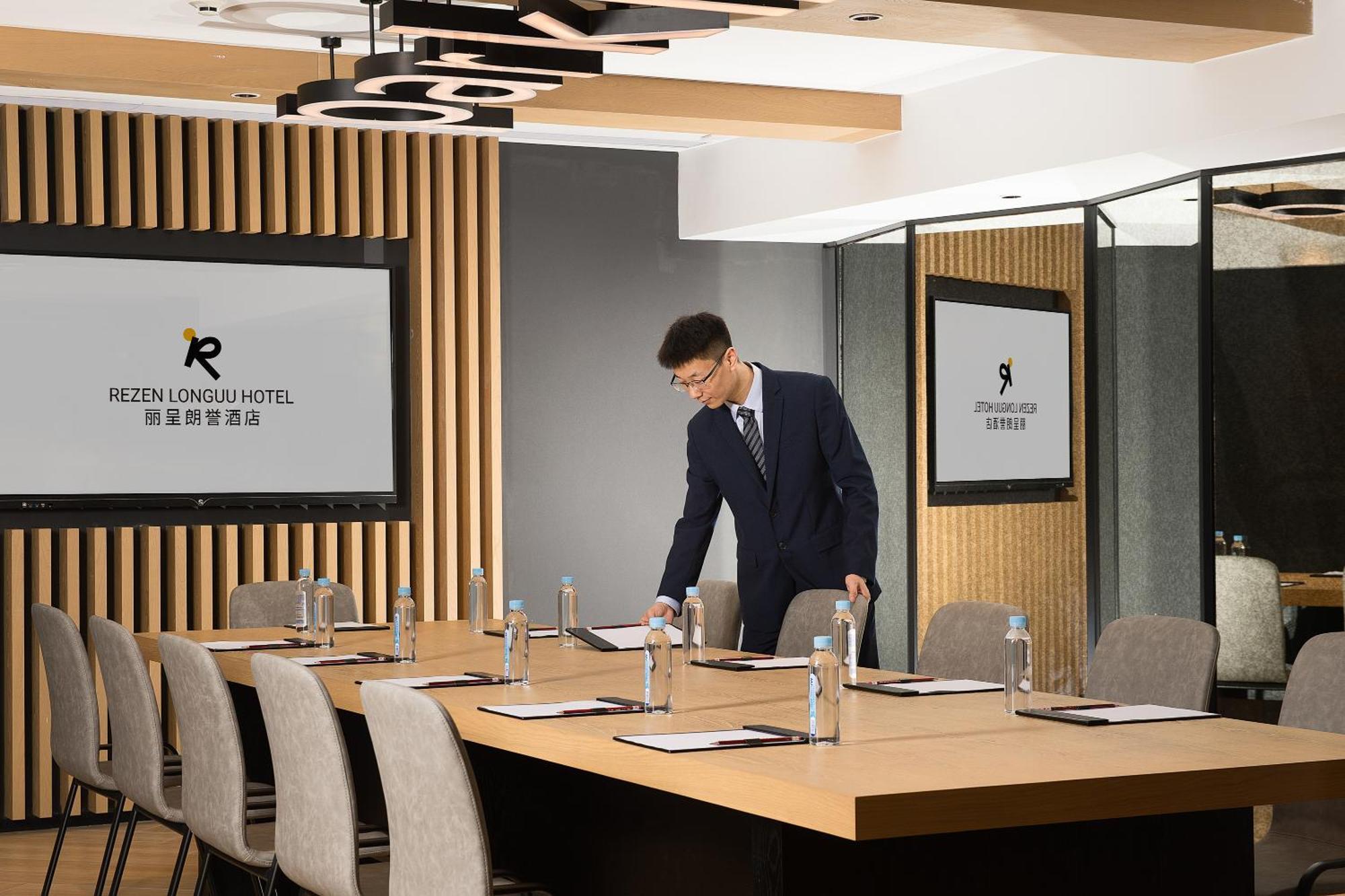 Langham Honor International Hotel Canton Fair Complex Branch - Free Shuttle To Canton Fair Complex During Canton Fair Period & Free Mini Bar Extérieur photo