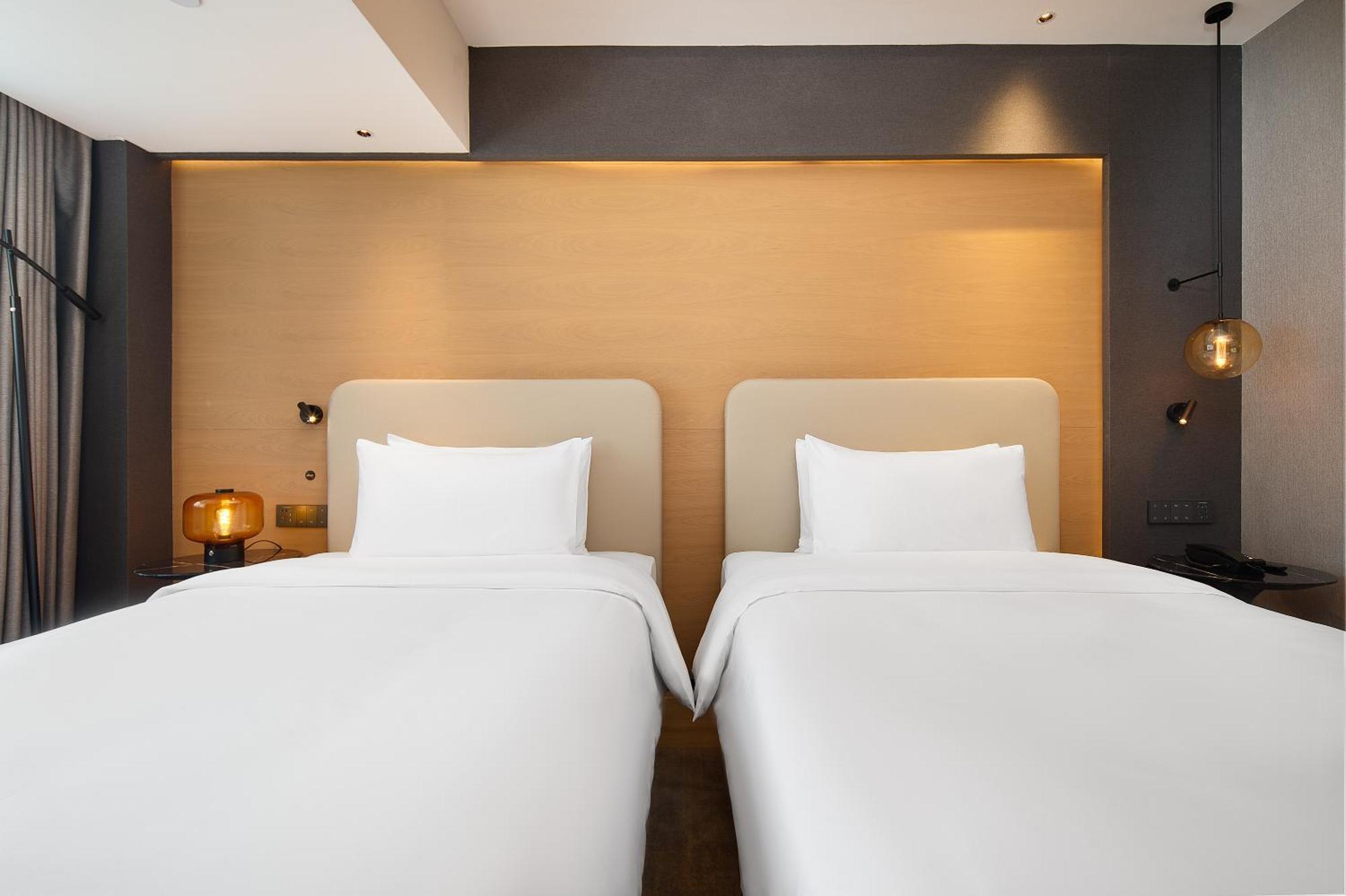 Langham Honor International Hotel Canton Fair Complex Branch - Free Shuttle To Canton Fair Complex During Canton Fair Period & Free Mini Bar Extérieur photo