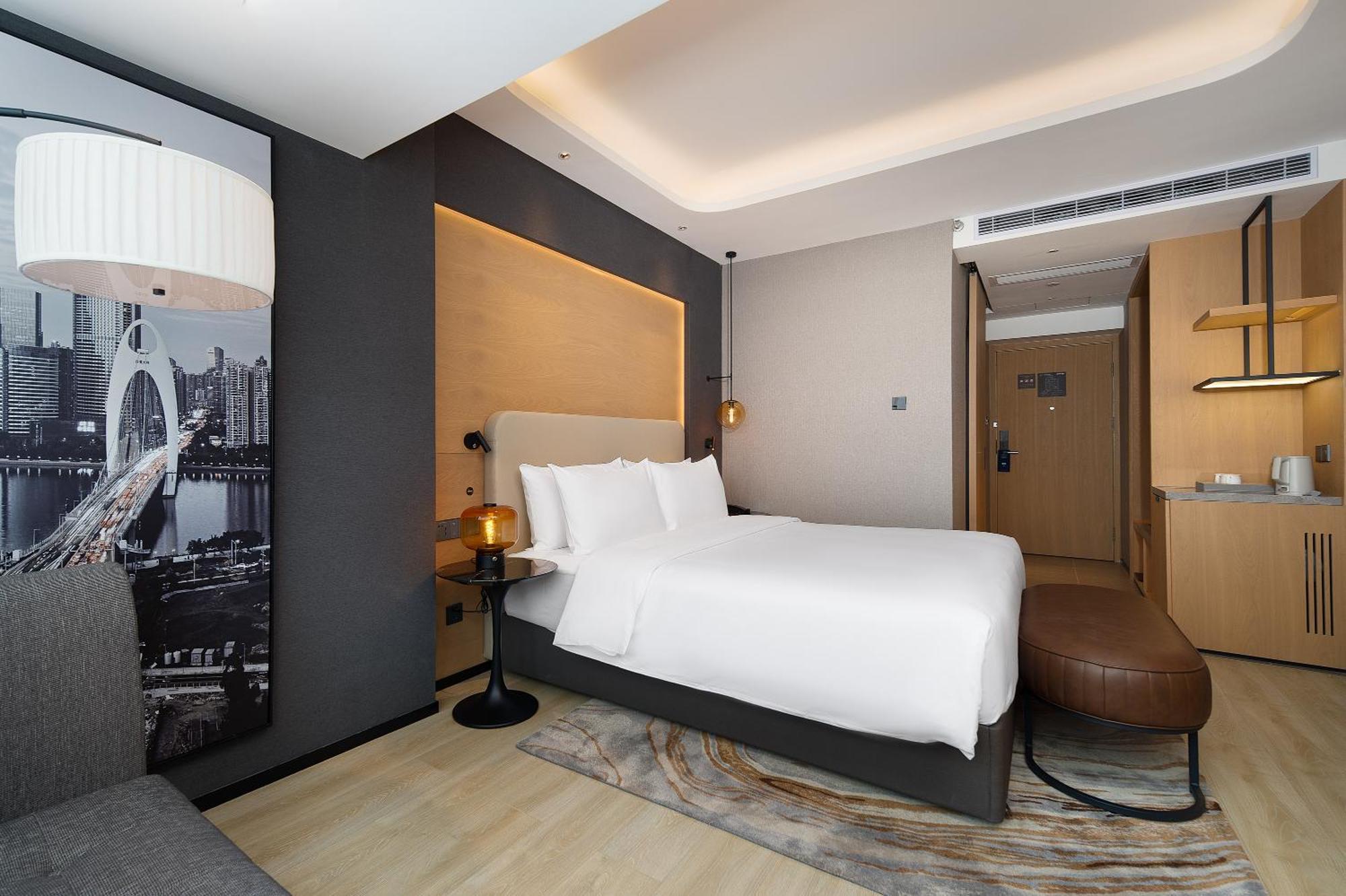 Langham Honor International Hotel Canton Fair Complex Branch - Free Shuttle To Canton Fair Complex During Canton Fair Period & Free Mini Bar Extérieur photo