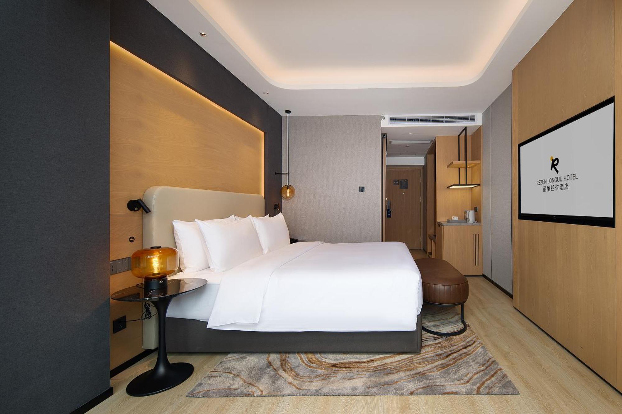 Langham Honor International Hotel Canton Fair Complex Branch - Free Shuttle To Canton Fair Complex During Canton Fair Period & Free Mini Bar Extérieur photo